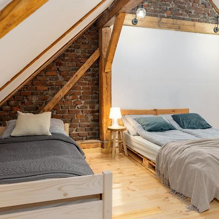 W Deski Dom Apartamenty Krzyżowa Exteriör bild