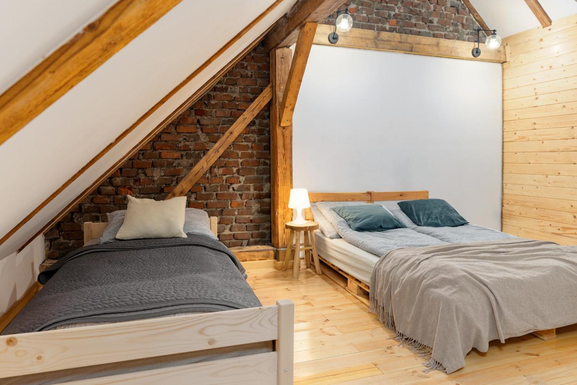 W Deski Dom Apartamenty Krzyżowa Exteriör bild